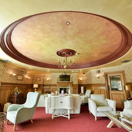 Townhouse Boutique Hotel 4*